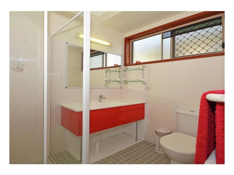 8 Eurong Ave, Pialba QLD 4655