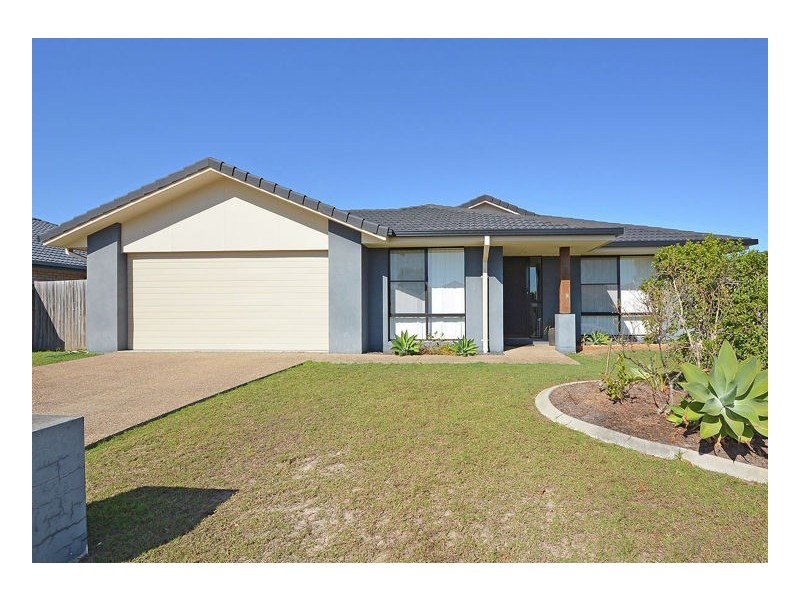 8 Endeavour Way, Eli Waters QLD 4655
