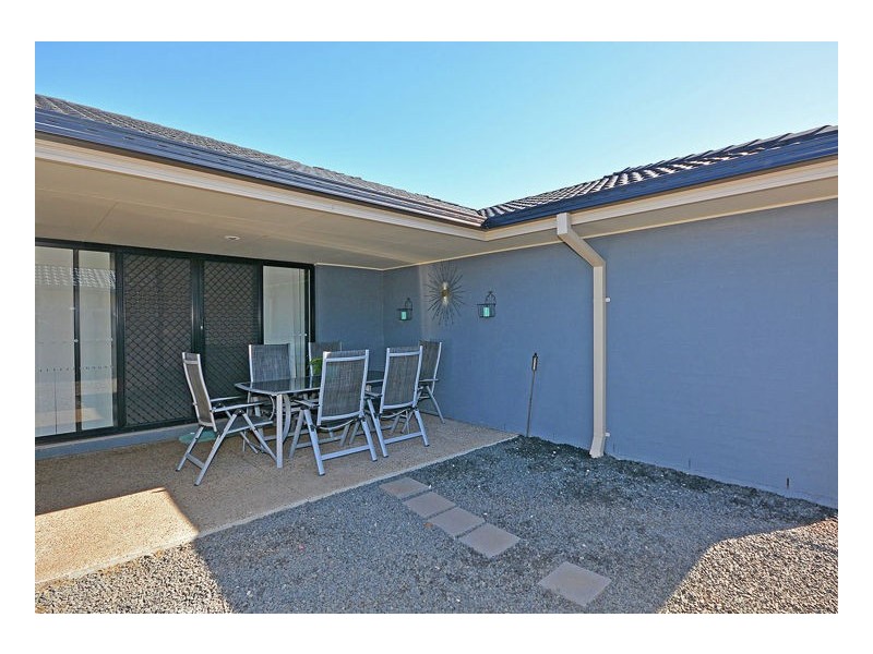 8 Endeavour Way, Eli Waters QLD 4655