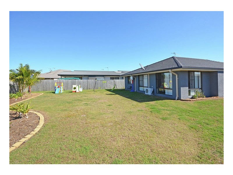 8 Endeavour Way, Eli Waters QLD 4655