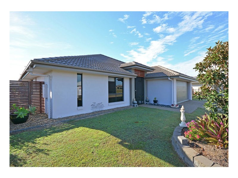 11 Cheellii Ct, Burrum Heads QLD 4659