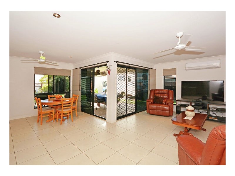 11 Cheellii Ct, Burrum Heads QLD 4659