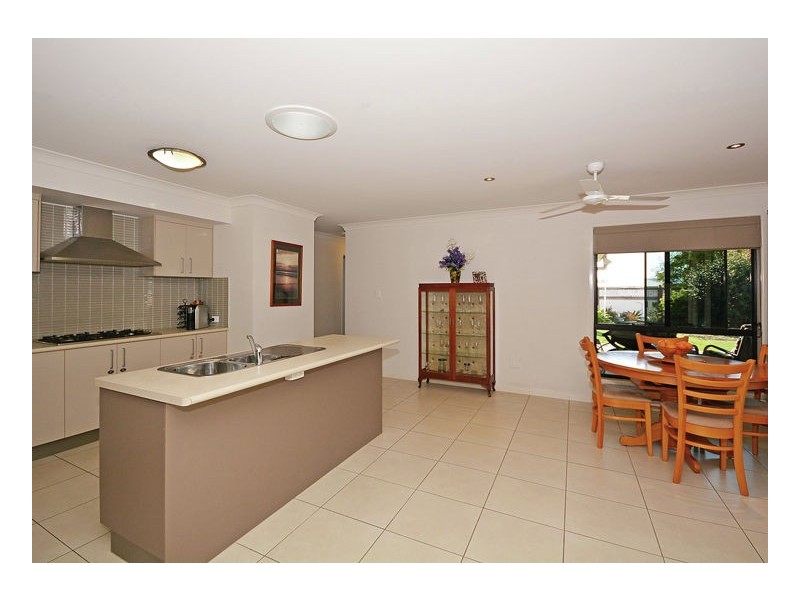 11 Cheellii Ct, Burrum Heads QLD 4659
