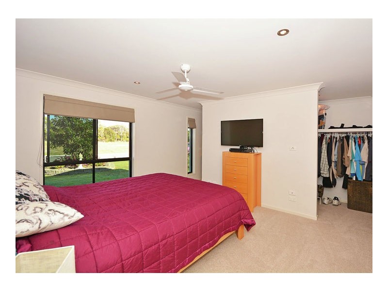 11 Cheellii Ct, Burrum Heads QLD 4659