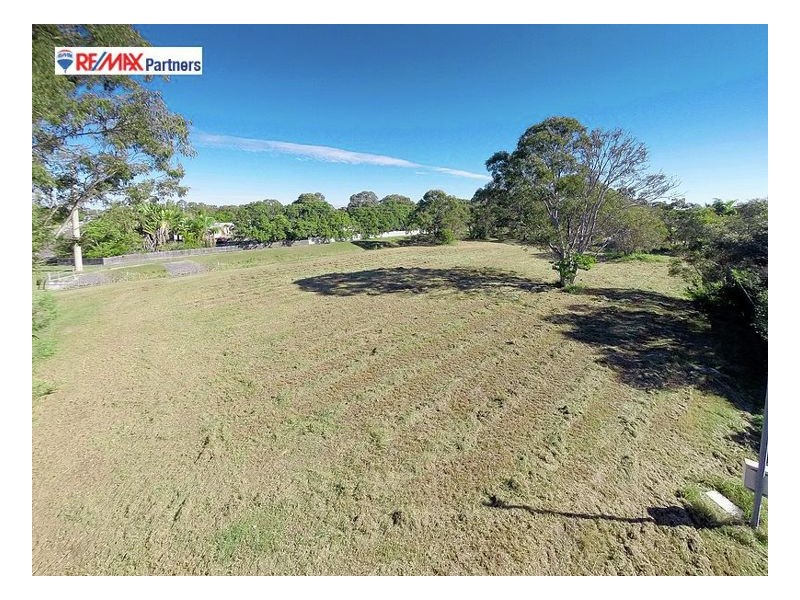 90 Urangan St, Torquay QLD 4655