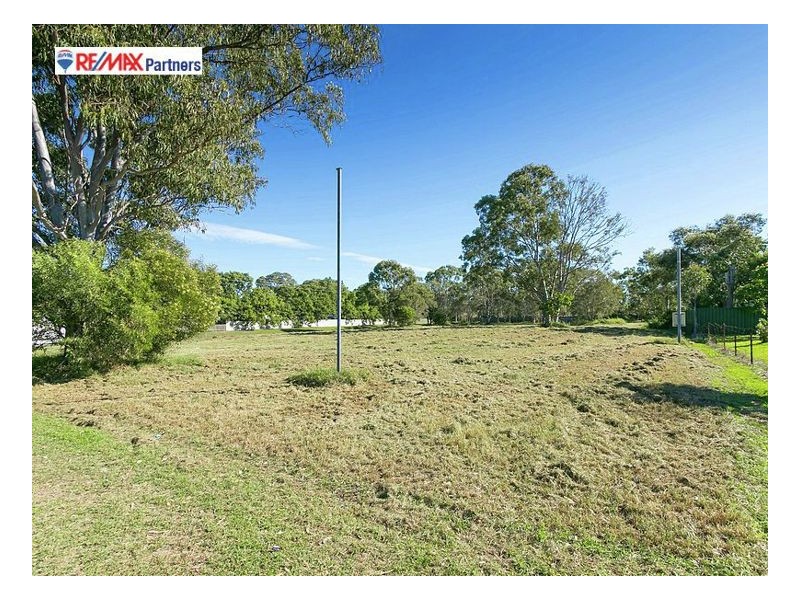 90 Urangan St, Torquay QLD 4655