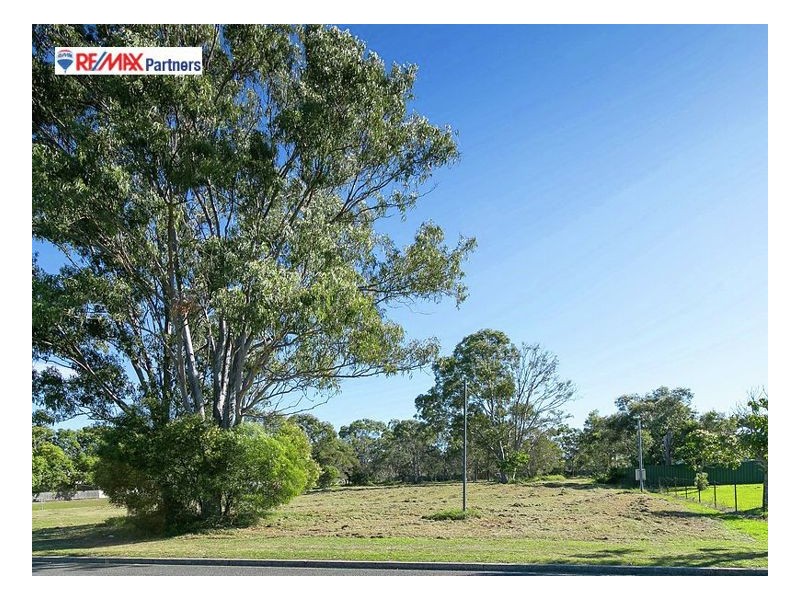 90 Urangan St, Torquay QLD 4655