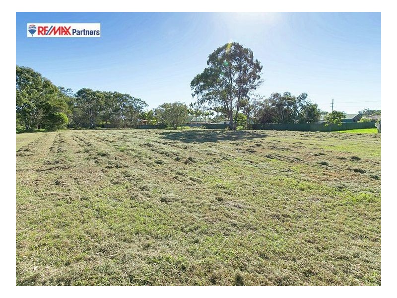 90 Urangan St, Torquay QLD 4655