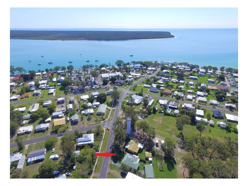 32 Burrum Heads Road, Burrum Heads QLD 4659