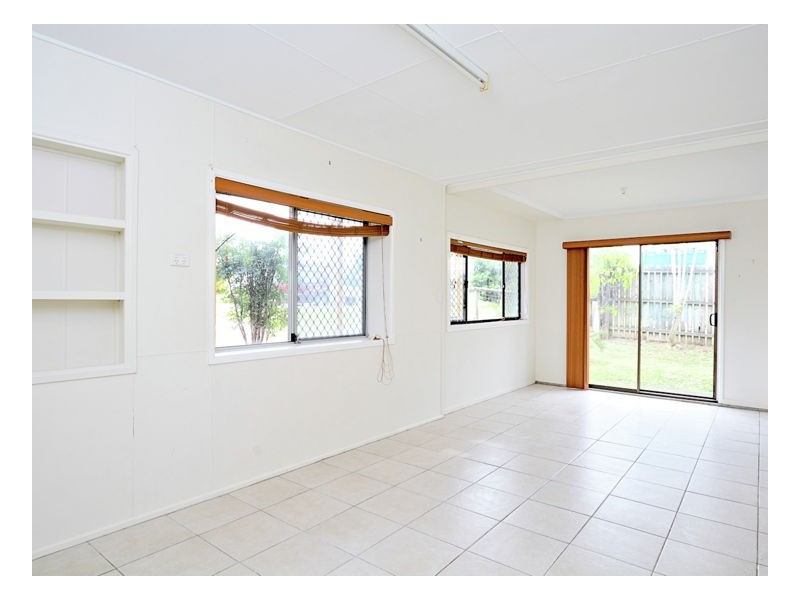30 Saunders Street, Point Vernon QLD 4655