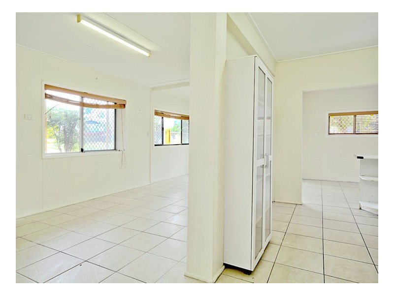 30 Saunders Street, Point Vernon QLD 4655
