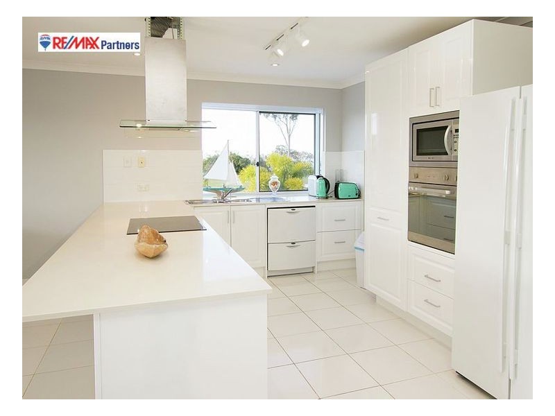 24 Sandcastles Cir, Burrum Heads QLD 4659