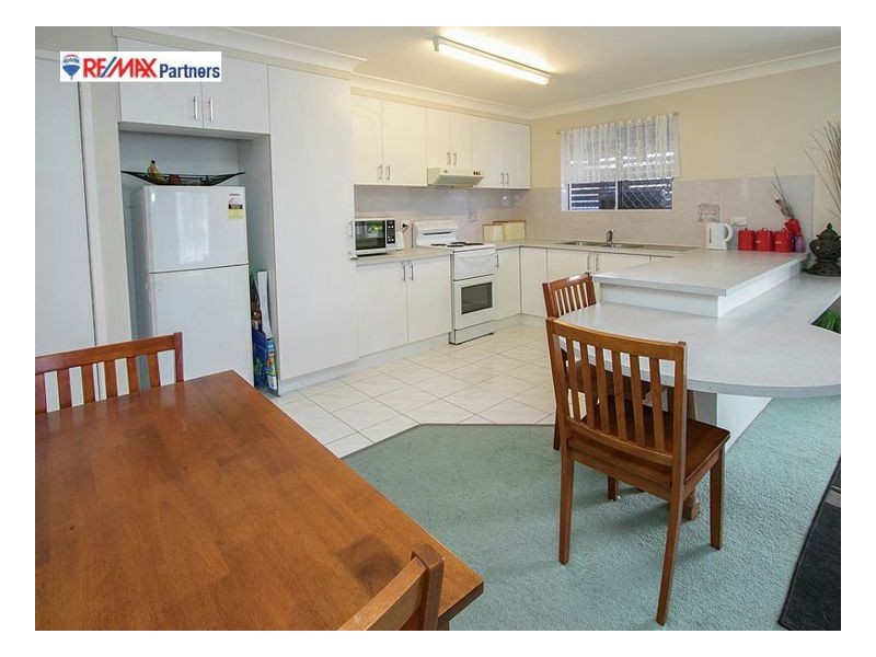 2/11 Wedge Street, Urraween QLD 4655