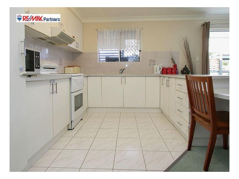 2/11 Wedge Street, Urraween QLD 4655