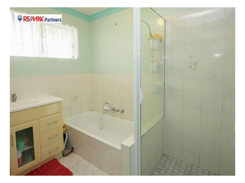 2/11 Wedge Street, Urraween QLD 4655