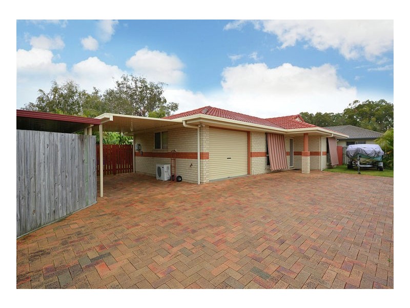 2/1 Daintree Dr, Urangan QLD 4655