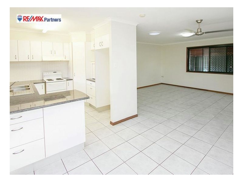 86 Bideford Street, Torquay QLD 4655