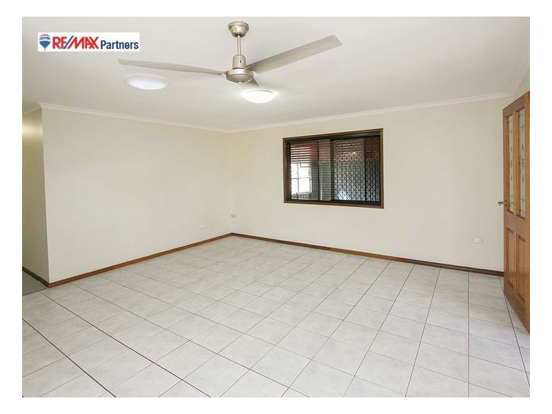 86 Bideford Street, Torquay QLD 4655
