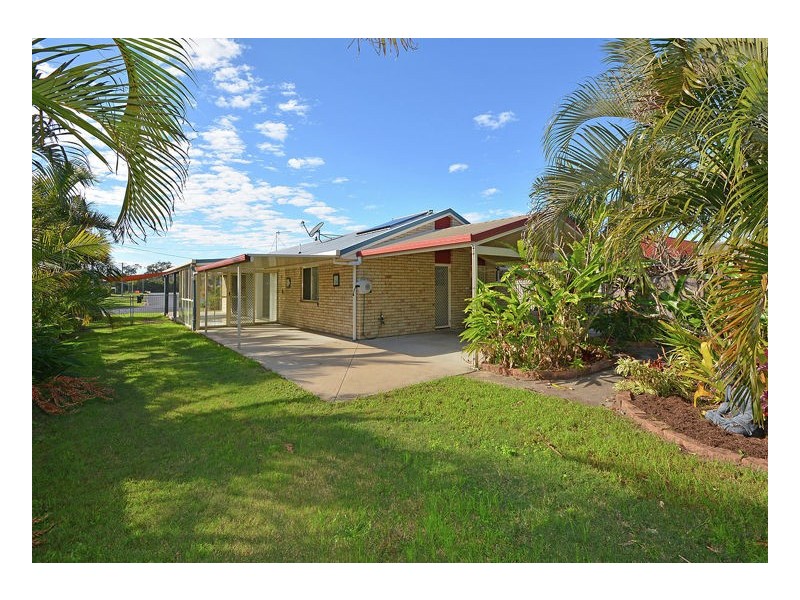17 Poinciana Cres, Kawungan QLD 4655