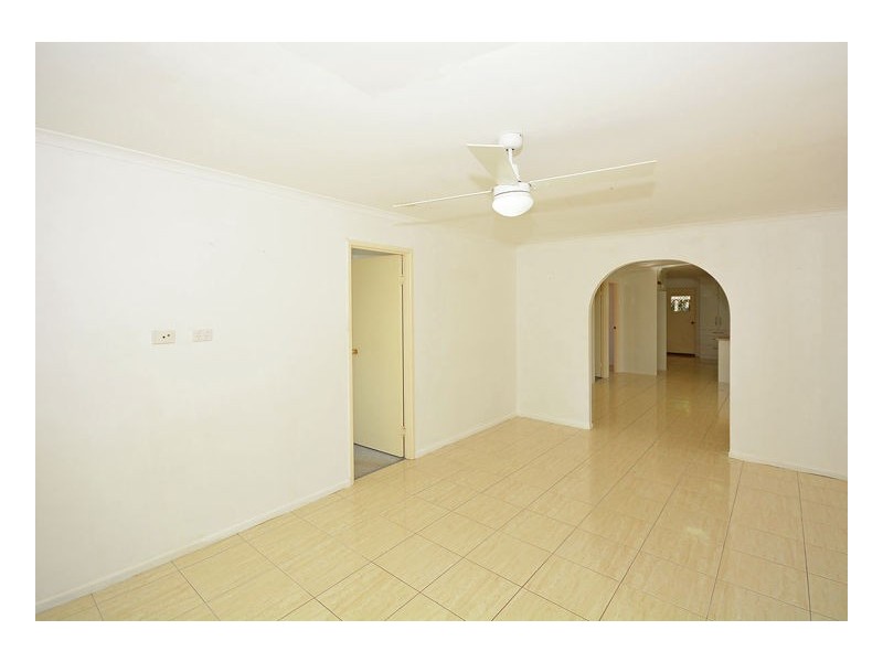 17 Poinciana Cres, Kawungan QLD 4655