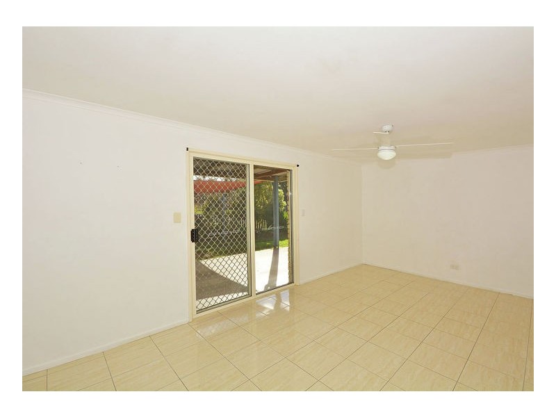 17 Poinciana Cres, Kawungan QLD 4655