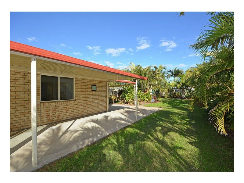 17 Poinciana Cres, Kawungan QLD 4655