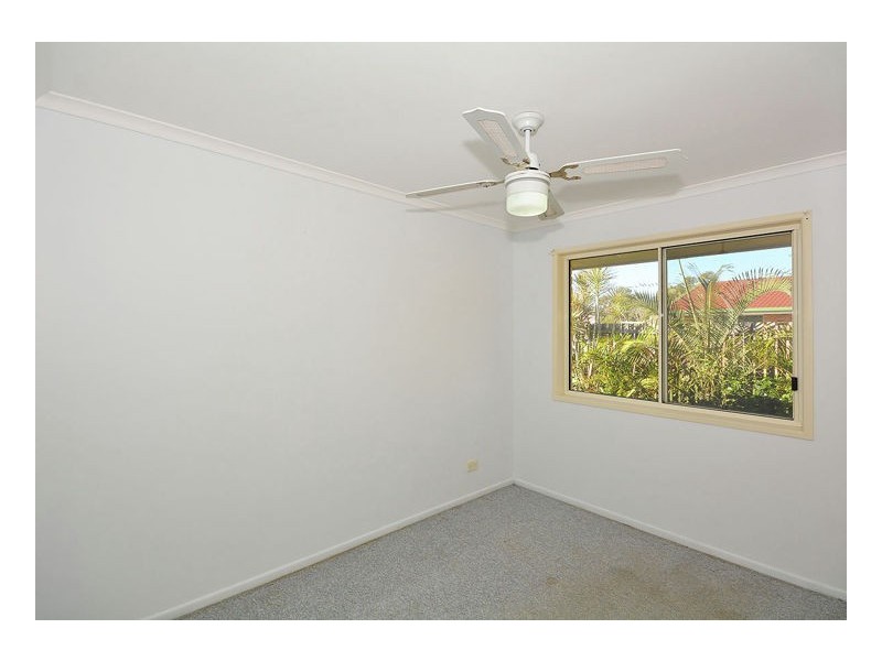 17 Poinciana Cres, Kawungan QLD 4655