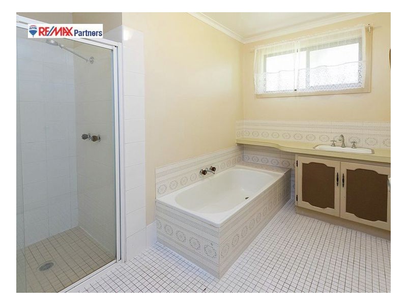 14 Galatea St, Point Vernon QLD 4655