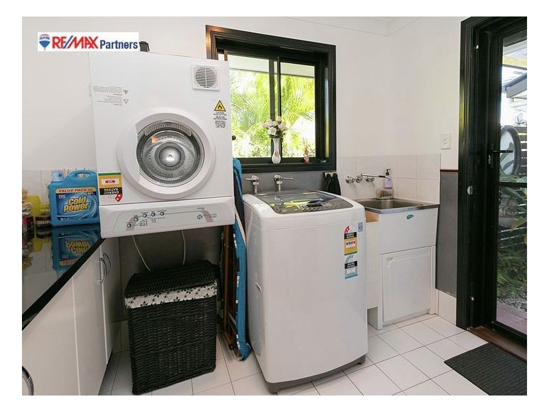 2 Tree View Rd, Toogoom QLD 4655