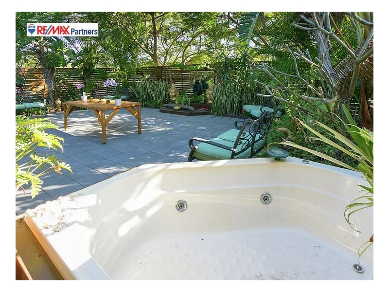 2 Tree View Rd, Toogoom QLD 4655