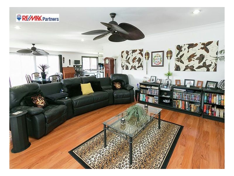 2 Tree View Rd, Toogoom QLD 4655