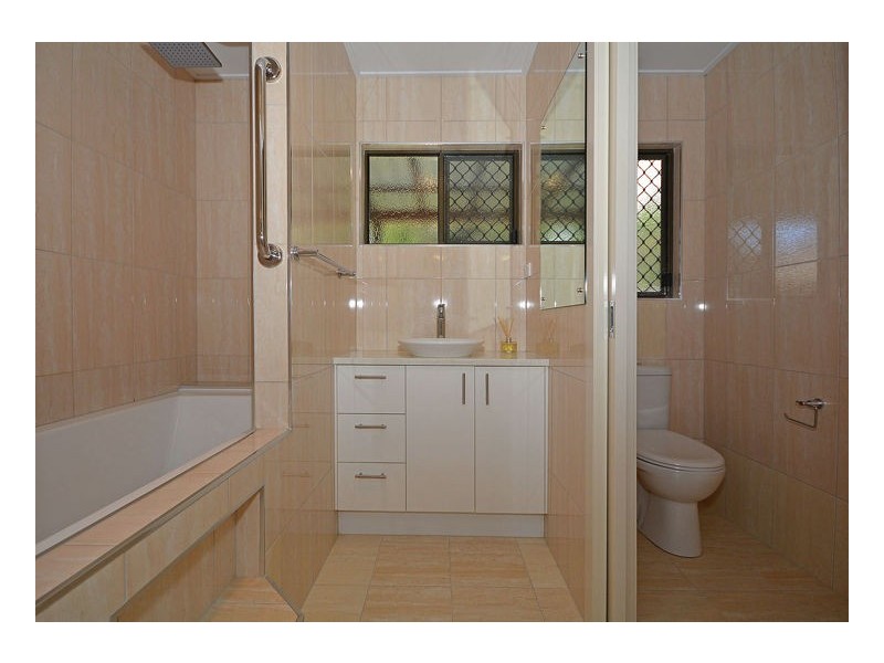 383 Boat Harbour Dr, Scarness QLD 4655