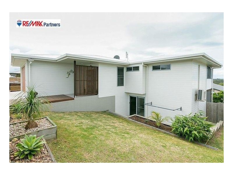17 Sandy View Dr, Nikenbah QLD 4655