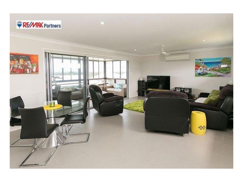 17 Sandy View Dr, Nikenbah QLD 4655