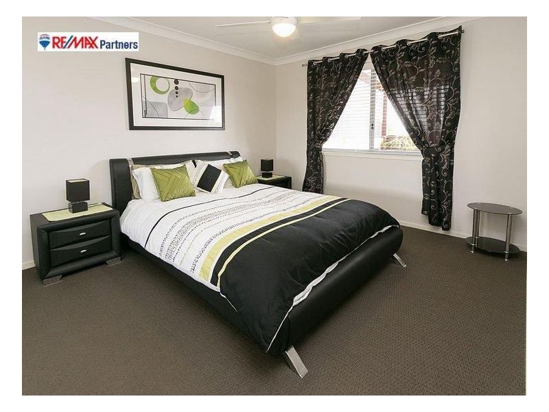 17 Sandy View Dr, Nikenbah QLD 4655