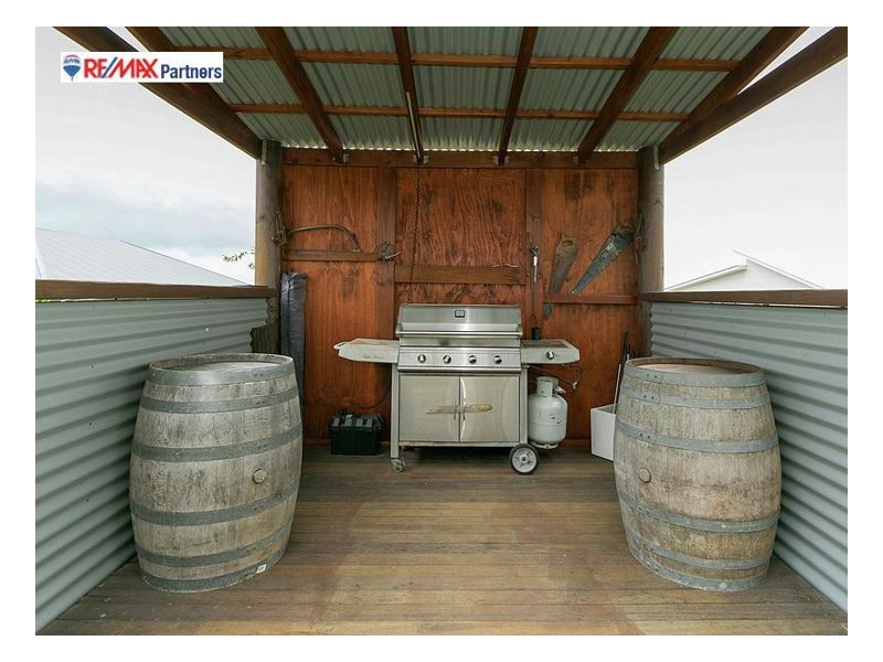 17 Sandy View Dr, Nikenbah QLD 4655