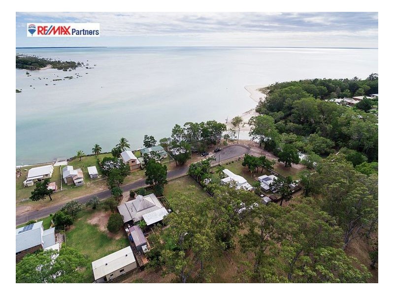 77 Moreton St, Toogoom QLD 4655