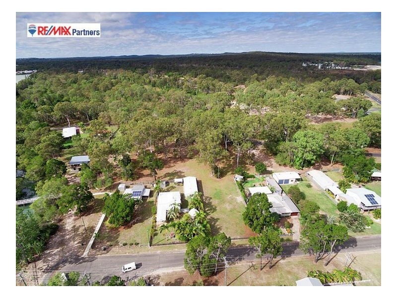 77 Moreton St, Toogoom QLD 4655