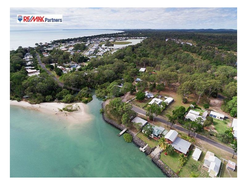 77 Moreton St, Toogoom QLD 4655