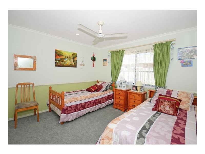 20 Lester Cres, Torquay QLD 4655