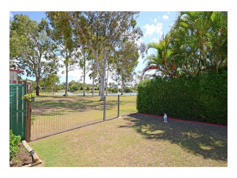 20 Lester Cres, Torquay QLD 4655