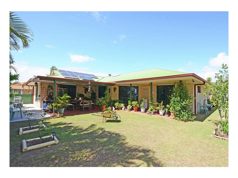 20 Lester Cres, Torquay QLD 4655