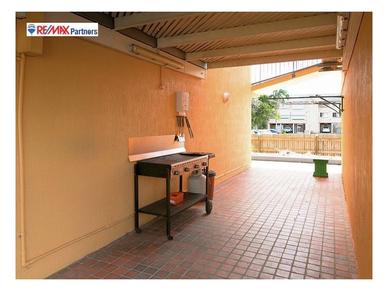 11/383 Esplanade, Torquay QLD 4655