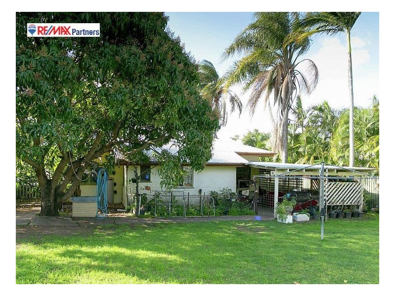 15 Scarborough St, Scarness QLD 4655