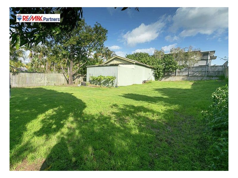 15 Scarborough St, Scarness QLD 4655