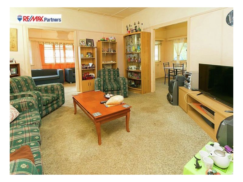 15 Scarborough St, Scarness QLD 4655