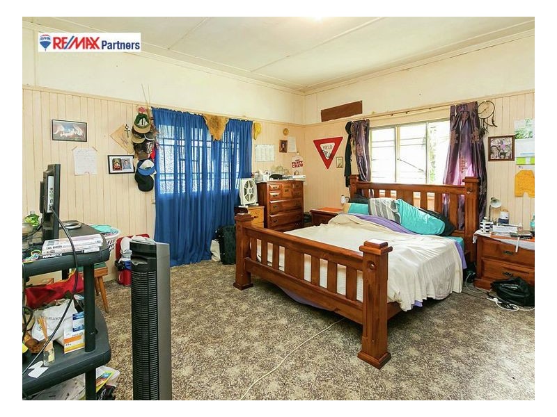15 Scarborough St, Scarness QLD 4655