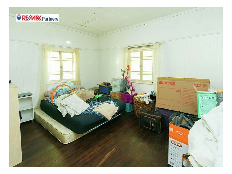 15 Scarborough St, Scarness QLD 4655