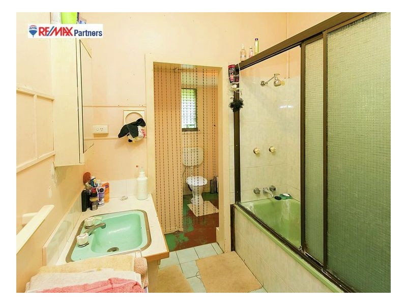 15 Scarborough St, Scarness QLD 4655