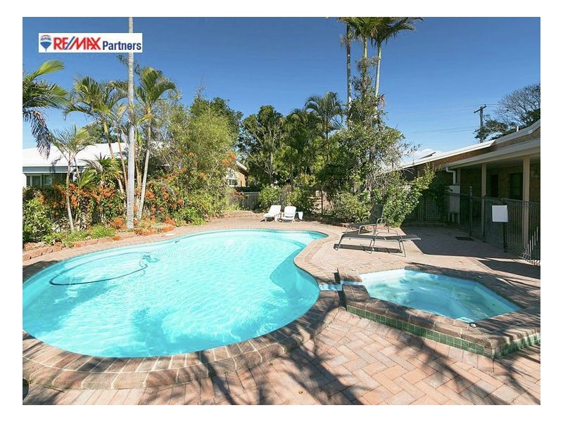 70 Kingfisher Parade, Toogoom QLD 4655